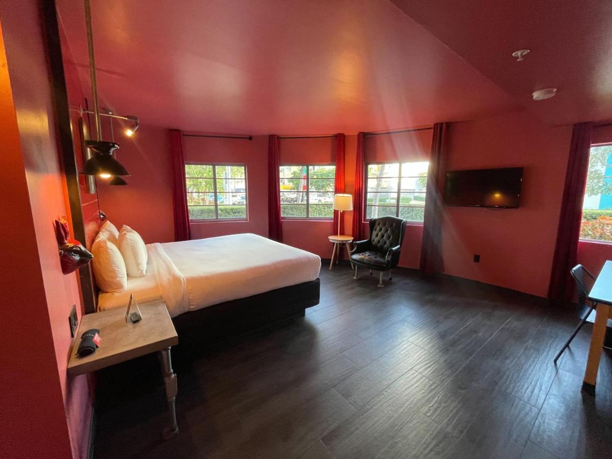 Hotel Gaythering - Gay Hotel - All Adults Welcome Miami Beach Exterior photo